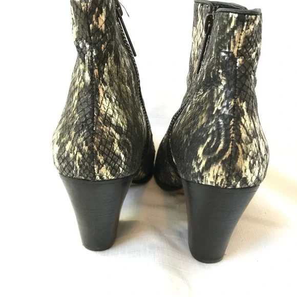 Donald J Pliner Couture Swift gold Metallic Ankle Boots size 7.5 - Picture 10 of 15